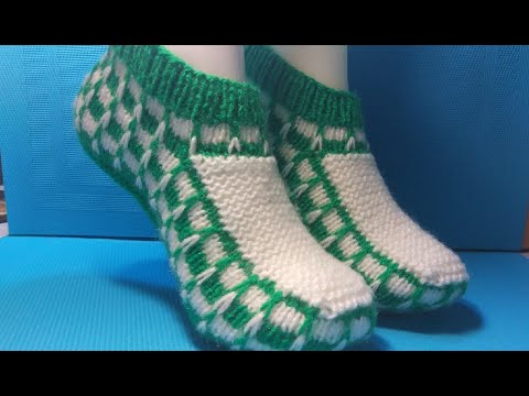 Видео: #546 ТАПОЧКИ СПИЦАМИ С БЕСШОВНОЙ ПОДОШВОЙ. МАСТЕР КЛАСС