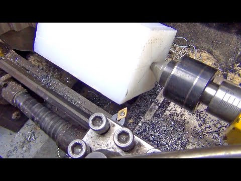 Видео: ТОКАРКА. Проставка под пружину подвески снегохода POLARIS.