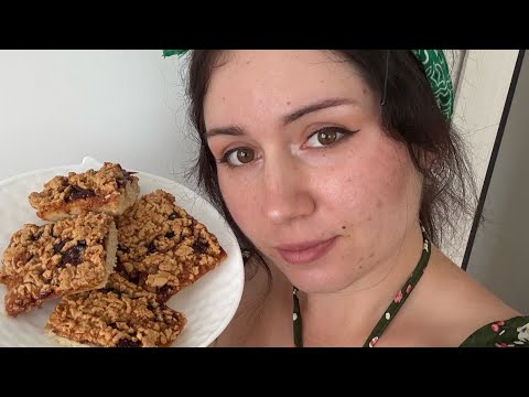 Видео: ЧЕСНОКОВА ГОТОВИТ ВЕНСКИЙ ПИРОГ С ВАРЕНЬЕМ, САЛАТ С ТЫКВОЙ И ГРЕЧКУ ПО-КУПЕЧЕСКИ С ГРИБАМИ