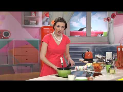 Видео: Карамельный пирог с хурмой