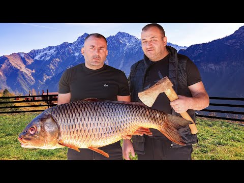 Видео: ГОТОВИМ РЫБУ в КАЗАНЕ на КОСТРЕ. ENG SUB