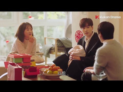 Видео: В первый раз, когда он увидел ее родителей, он похвалил ее мать и назвал ее матерью.