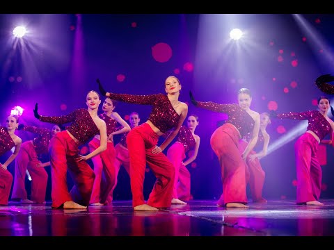 Видео: Шоу "Республика". Girls Only — Розовый фламинго