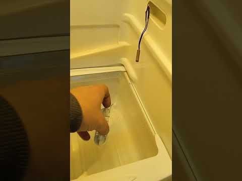 Видео: Холодильник Samsung не включается, мигает индикатор температуры холодильной камеры