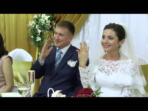 Видео: мама поёт песню для сына на свадьбе