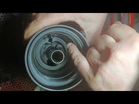 Видео: VW,AUDI 3,0TDI CRCA,CVVA,CDUD,CDUC проблемы корпуса масляного фильтра-термлостата, замена прокладок.