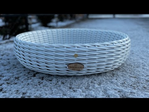 Видео: МК лежанка з ротангу для собак, лежанка из ротанга