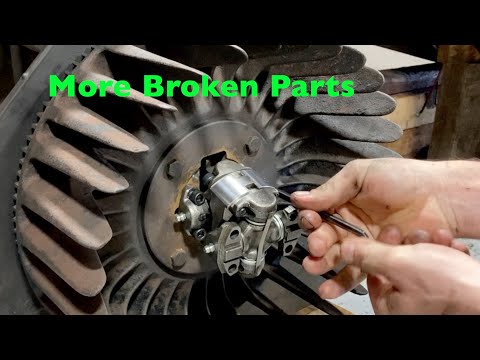 Видео: Bobcat 743 U-образный шарнир / Часть 2