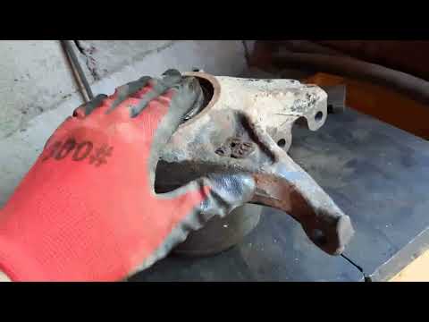 Видео: Пежо 308. Чуть не развалился подшипник ступицы