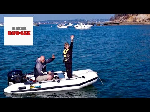 Видео: Первая рыбалка с надувной лодки, поймаем ли мы что-нибудь?/нам нужен ваш совет???