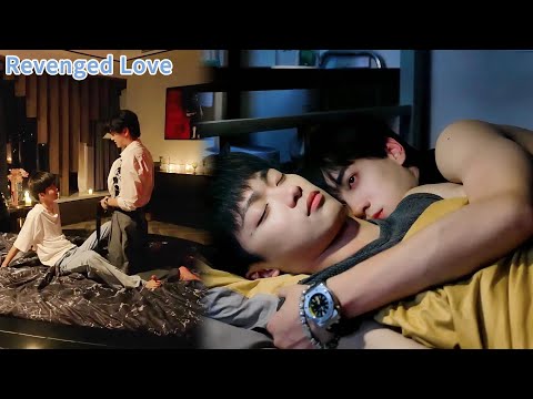 Видео: Эта пара всерьёз? После водной кровати на диване «щипки лица и талии» естественно… 🔥