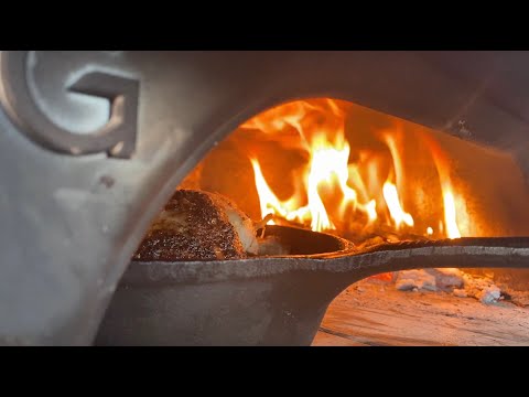 Видео: Курица Спэтчкок, приготовленная на дровах в куполе Гозни