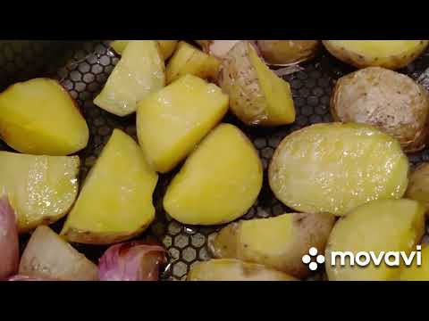 Видео: Картошечка  🥔🧄 по-Деревенски  +  Скумбрия 🐟 Домашнего Приготовления!🍽 