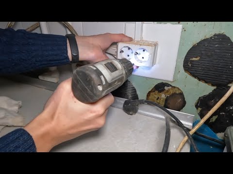 Видео: Снимаем розетки в ванной и на кухне 