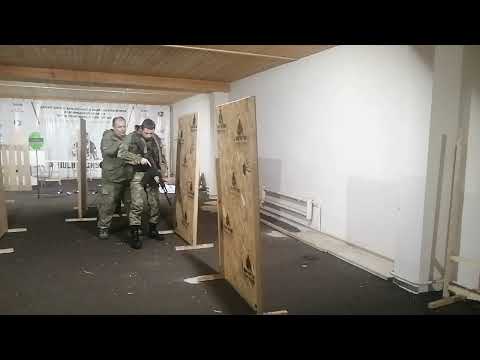 Видео: Варианты одновременного входа в помещение в составе двойки