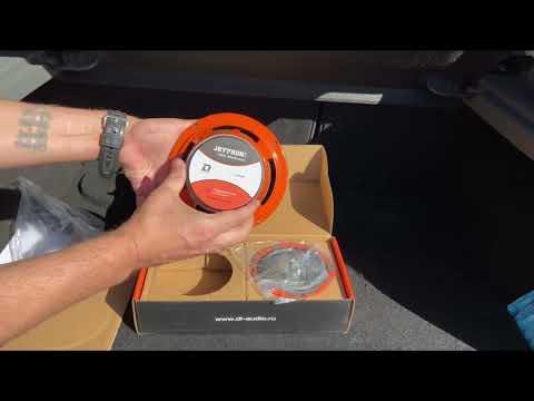 Видео: Замена динамиков на Dl Audio Griffon pro 165 midbass в Ford focus 2