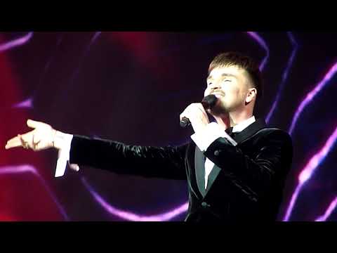 Видео: Александр Панайотов - "Лирика". Крокус Сити Холл. 8 марта 2018 год