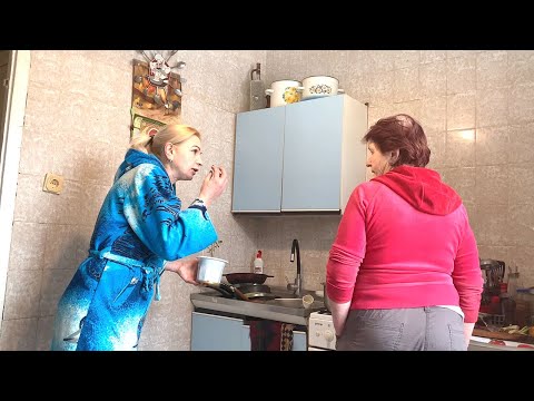 Видео: Начался скандал из-за цветка 🤣 Костя потерял телефон 🙁