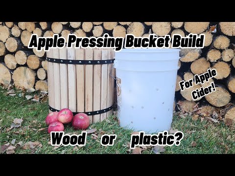 Видео: Выжимка яблок: сборка деревянного ведра