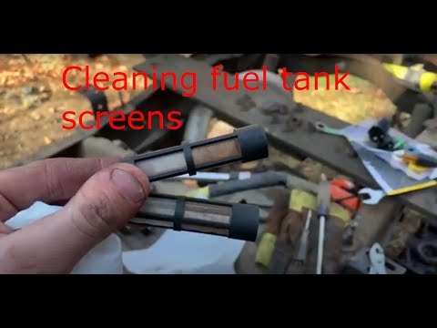 Видео: Очистка сеток топливного бака 7.3 Powerstroke