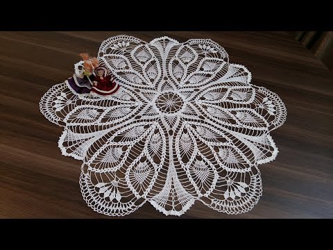 Видео: Вязание большой салфетки "Перо павлина" Часть 1