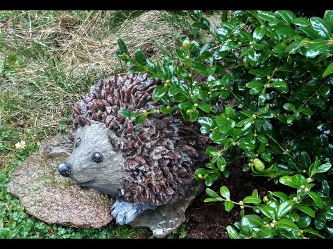 Видео: DIY.Каменный ёжик на воздушном шаре. Фигурки для сада из цемента.