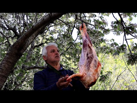 Видео: Жареная козья ножка | Простой рецепт | Деревенская жизнь | Кулинария на открытом воздухе | ASMR Еда