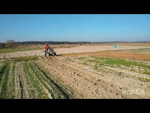 Видео: #минитрактор #амжк-8. Оранка. Підготовка до зими.