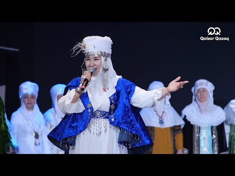 Видео: ҚАЗАҚ ҚЫЗДАРЫ МЕН ӘЙЕЛДЕРІ ҚАНДАЙ БАС КИІМ КИГЕН? | ҚАЗАҚ ӘЙЕЛДЕРІНІҢ АЛТЫН ТӘЖІ