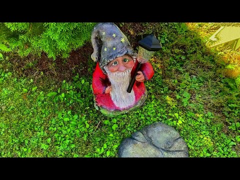 Видео: ГНОМ из ЦЕМЕНТА. Поделки ДЛЯ САДА. DWARF. GARDEN CEMENT CRAFT. DIY.