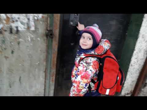 Видео: Как легко и быстро открыть дверь в подъезде закрытую на домофон