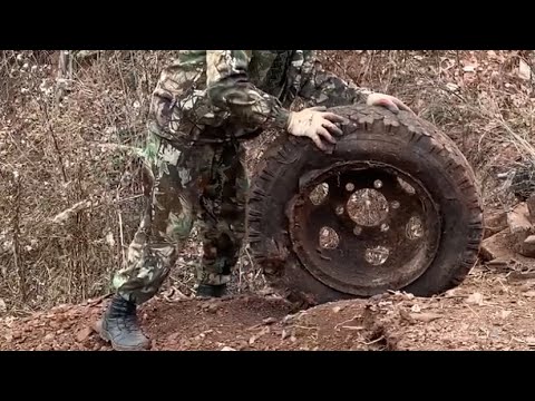 Видео: Каждый день вожу цветной металл . Яма бесконечная . Обследовал рядом.  Ещё один сброс .😃￼￼￼￼￼