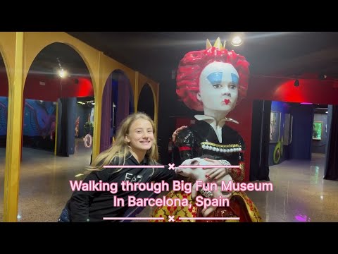 Видео: Барселона. Музей 🤩 Walking through “Big Fun Museum” in Barcelona, Spain!🇪🇸💝🤩