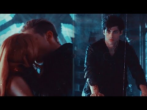 Видео: »чужая [love triangles]