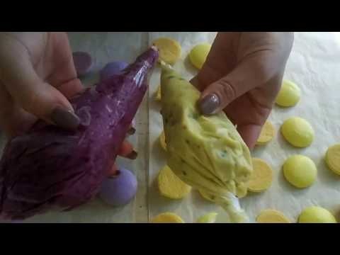 Видео: Пирожное МАКАРОН!!! ДВЕ супер начинки!!! Лаванда-черная смородина , манго маракуйя!!!