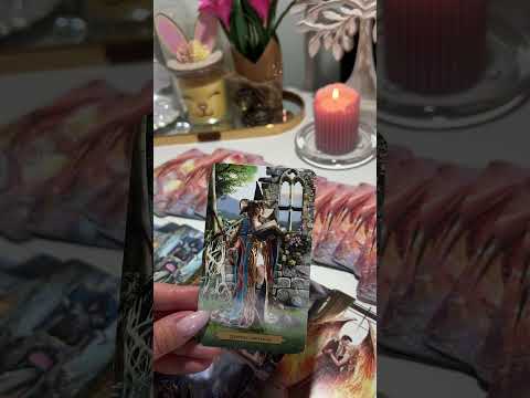 Видео: Какво мисли за мен в този момент? 🙄❤️‍🔥🥰🌹🕰️🎉