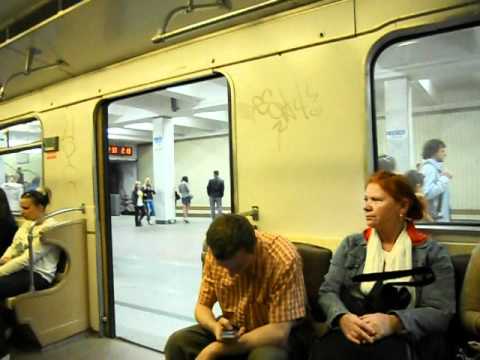 Видео: Moskiewskie metro, Tiekstilszcziki - Wychino / Текстильщики - Выхино