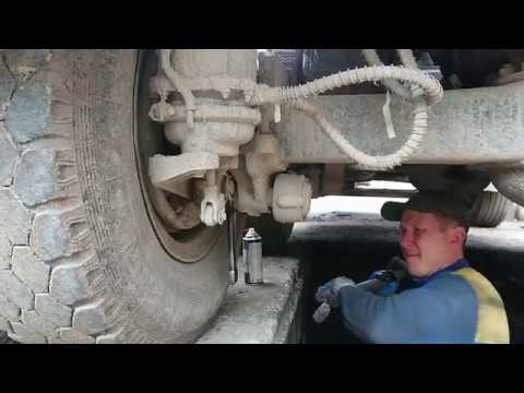 Видео: Замена тяг, сальника привода ТНВД, подтяжка башмаков и меняю помпу!