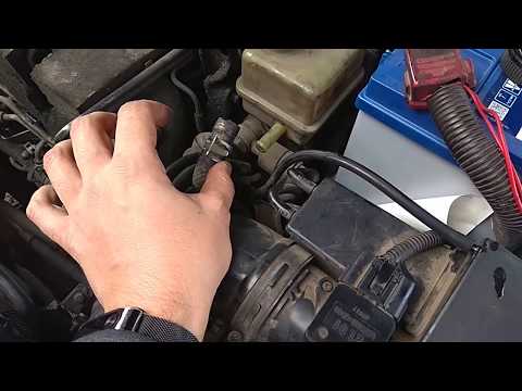 Видео: Замена масла в гидроусилителе Mazda 6 GY,двигатель RF5C