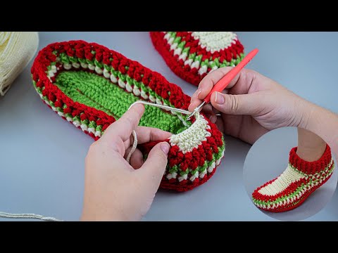 Видео: Нарядные и очень простые следки на подошве крючком на любой размер!