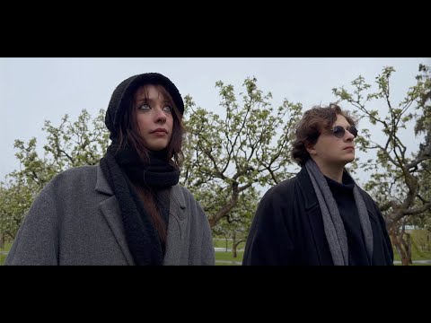 Видео: Mirèle, Бонд с кнопкой - Цветы (mood video)