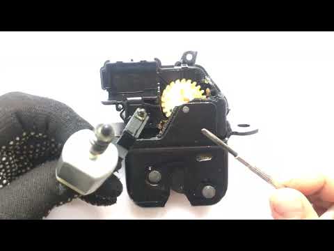 Видео: Гранта замок багажника, ремонт