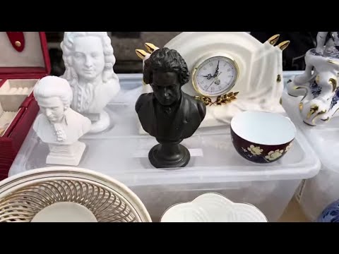 Видео: БЛОШИНЫЙ РЫНОК ПОДМОСКОВЬЯ В НОВОПОДРЕЗКОВО. ЛЕВША. БОЛЬШАЯ БАРАХОЛКА. ЧАСТЬ ПЕРВАЯ.