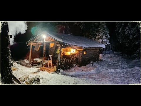 Видео: на выходные в избу. вторая жизнь у таежной избы