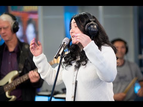 Видео: Лолита - На Титанике (LIVE @ Авторадио)