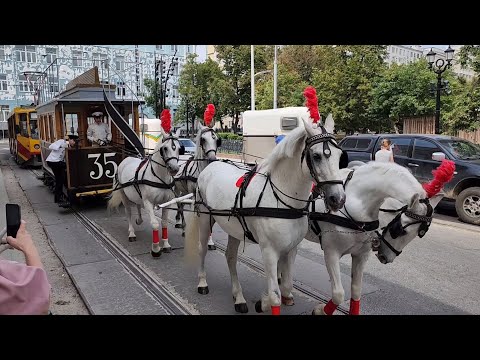 Видео: Парад исторических трамваев [+ конка] и ретро автомобилей. Москва, Чистые пруды, 13 июля 2024