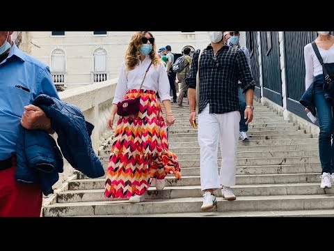 Видео: Венеция: стрит стайл, как одевются в Италии