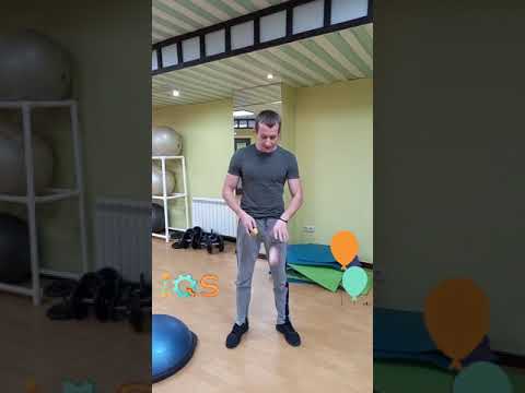 Видео: Нейроигры с мячами, играем дома, советы кинезиолога (нейромячики), часть 1