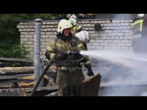 Видео: В Златоусте произошло сразу два крупных пожара