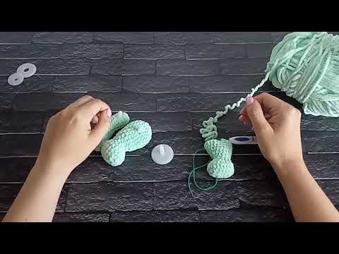 Видео: Как сделать отверстие под пластиковый сустав в вязаной детали